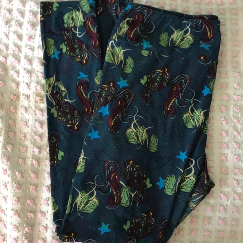 LuLaRoe Fish Leggings, Rare, in GUC